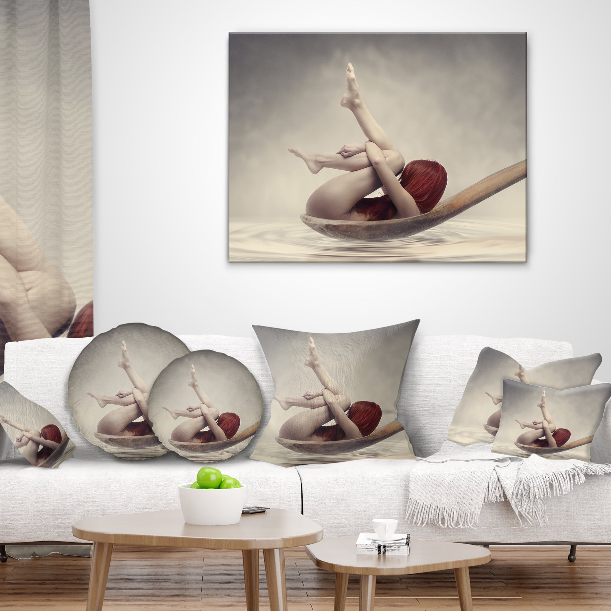 Designart Beauty Bath - Contemporary Throw Pillow - 18x18