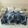 thumbnail image 4 of Zawou Large Double Layer Thickened Lamb’s Wool Milk Fleece Blanket, Soft Plush Winter Throw for Sofa, Bed, or Dormitory, Cozy Nap Blanket, Portable Warm Comfort, 150x100cm, 4 of 6