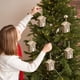 thumbnail image 5 of Adornos navideños, adornos navideños, regalos navideños, casa de Navidad de madera maciza, adorno colgante de árbol en miniatura, casa de madera, decoraciones colgantes decorativas, colgante de madera, 5 of 6