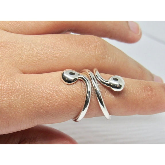 SS DESIGNS Adjustable Sterling Silver Circles Splint Ring for Mallet Finger & Trigger Finger | Elegant Arthritis Ring Splint for PIP Joint Support | RA, EDS, Hypermobile Finger Therapy Ring