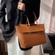 thumbnail image 5 of Bolso Mano Retro Gran Capacidad para Desplazamientos Bolso Hombro (marrón), 5 of 9