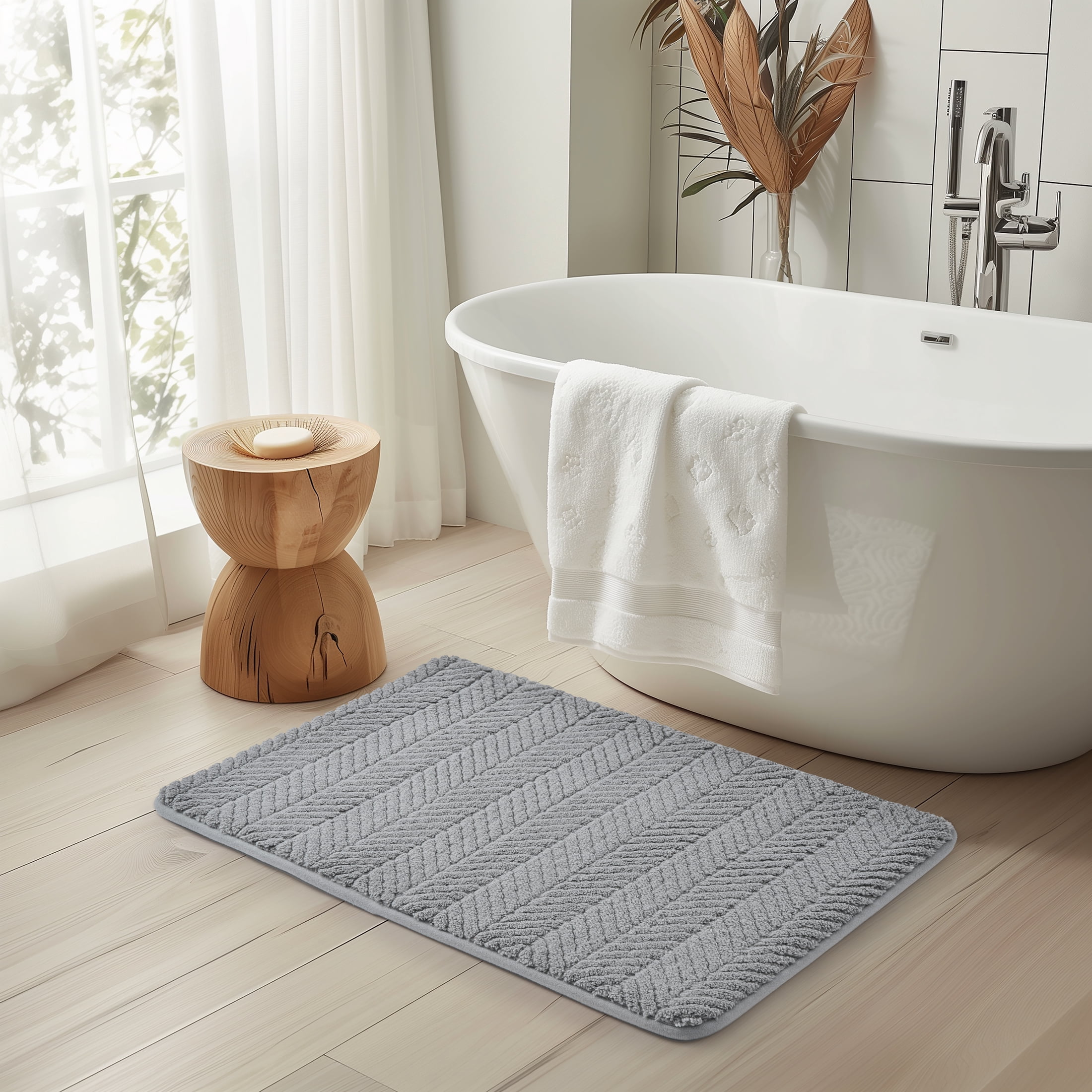 Hotel Style Plush Memory Foam Bath Mat, Gray, 18" x 27"