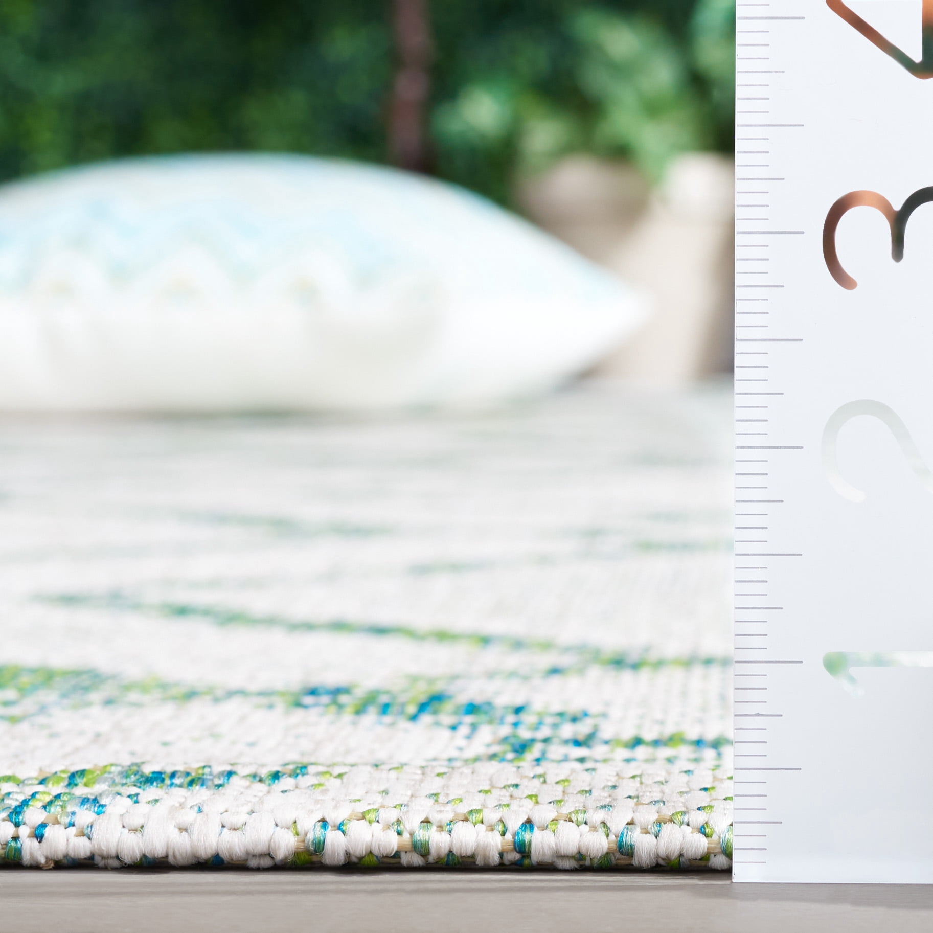 SAFAVIEH Courtyard Alexa Geometric Indoor/Outdoor Area Rug, Ivory/Green, 8' x 10'