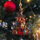 thumbnail image 3 of Ornamento Guitarra en Miniatura Suministros Navidad 2024, 3 of 9
