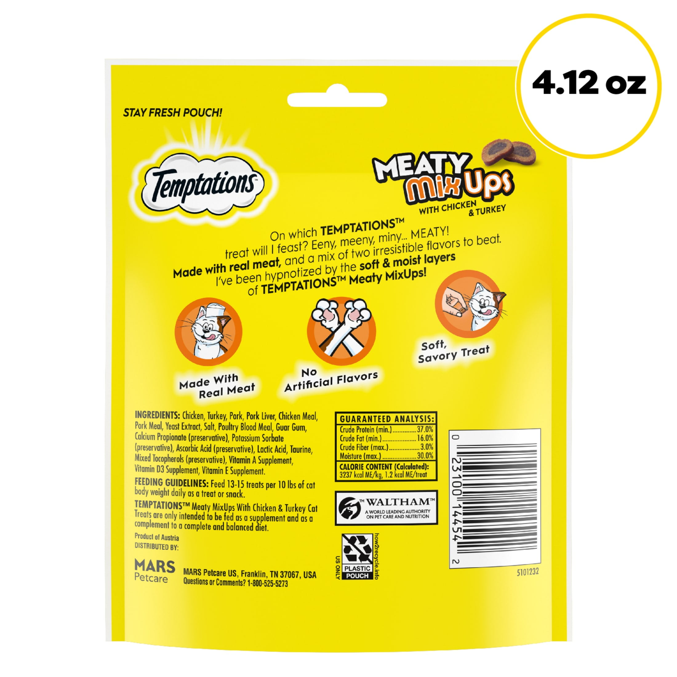 Temptations Meaty MixUps Chicken and Turkey Crunchy and Soft Cat Treats for Adult Cats, 4.12 oz Pouch