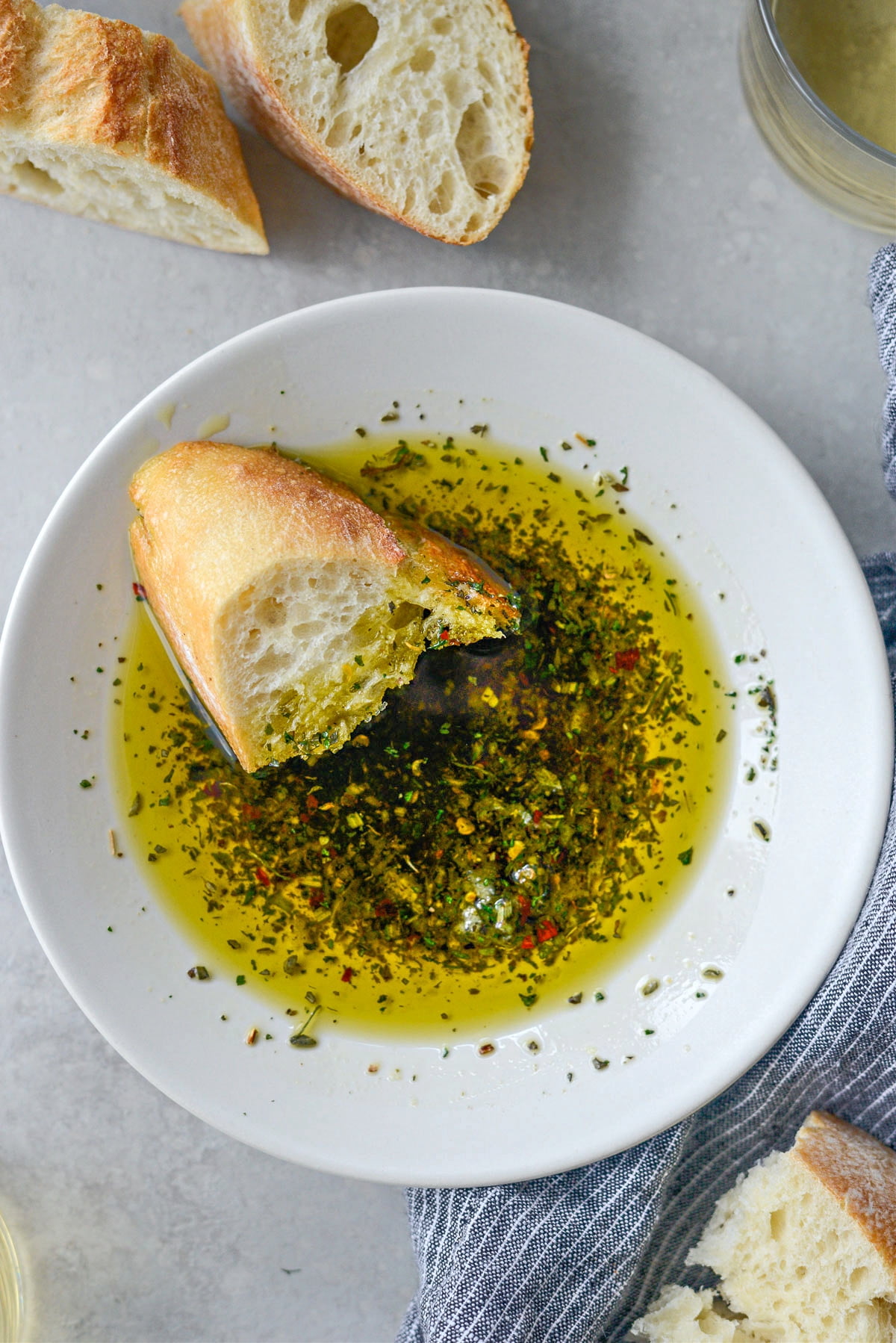 Acetaia Reale Basil Infused Extra Virgin Olive Oil, 100ml – Italian Basil Flavored EVOO for Drizzling & Cooking