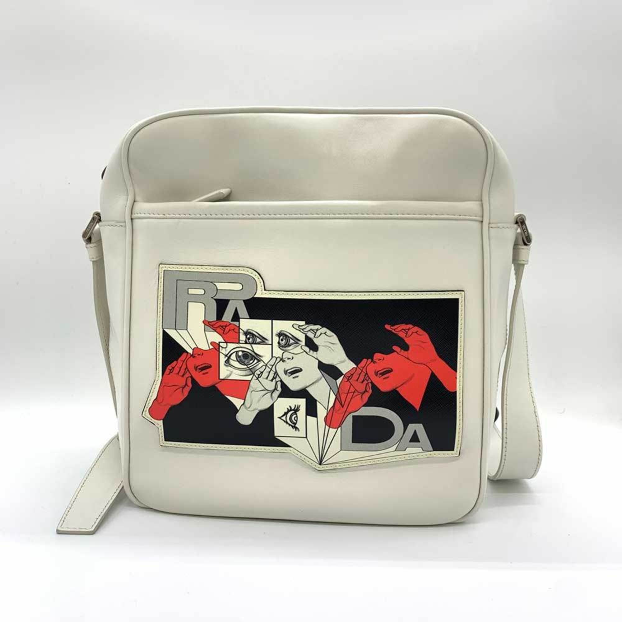 Pre-Owned Prada Bag Comic Print Shoulder White Triangle Pre-Owned Prada Bag Comic Print Shoulder White Triangle