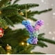 thumbnail image 4 of Colgante de árbol de Navidad con copo de nieve de acrílico | Adorno navideño 2D para mochila, espejo retrovisor del coche y decoración del hogar | Accesorio de decoración festiva, 4 of 6