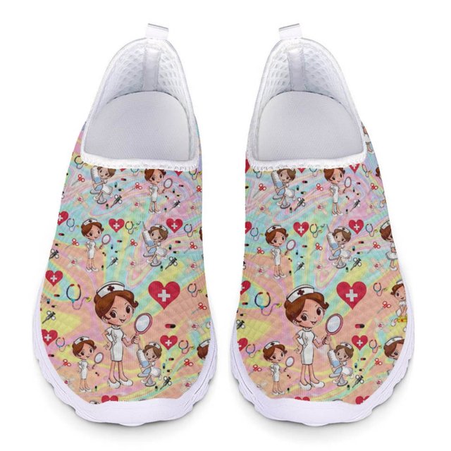 Zapatos de enfermera con dibujos animados degradados para mujer, zapatillas médicas para caminar, nuevas, ligeras, cómodas, sin cordones, para exteriores, suaves y transpirables