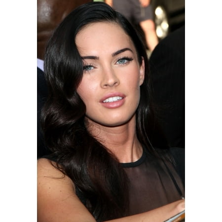 Megan Fox At Talk Show Appearance For The Late Show With David Letterman Photo Print