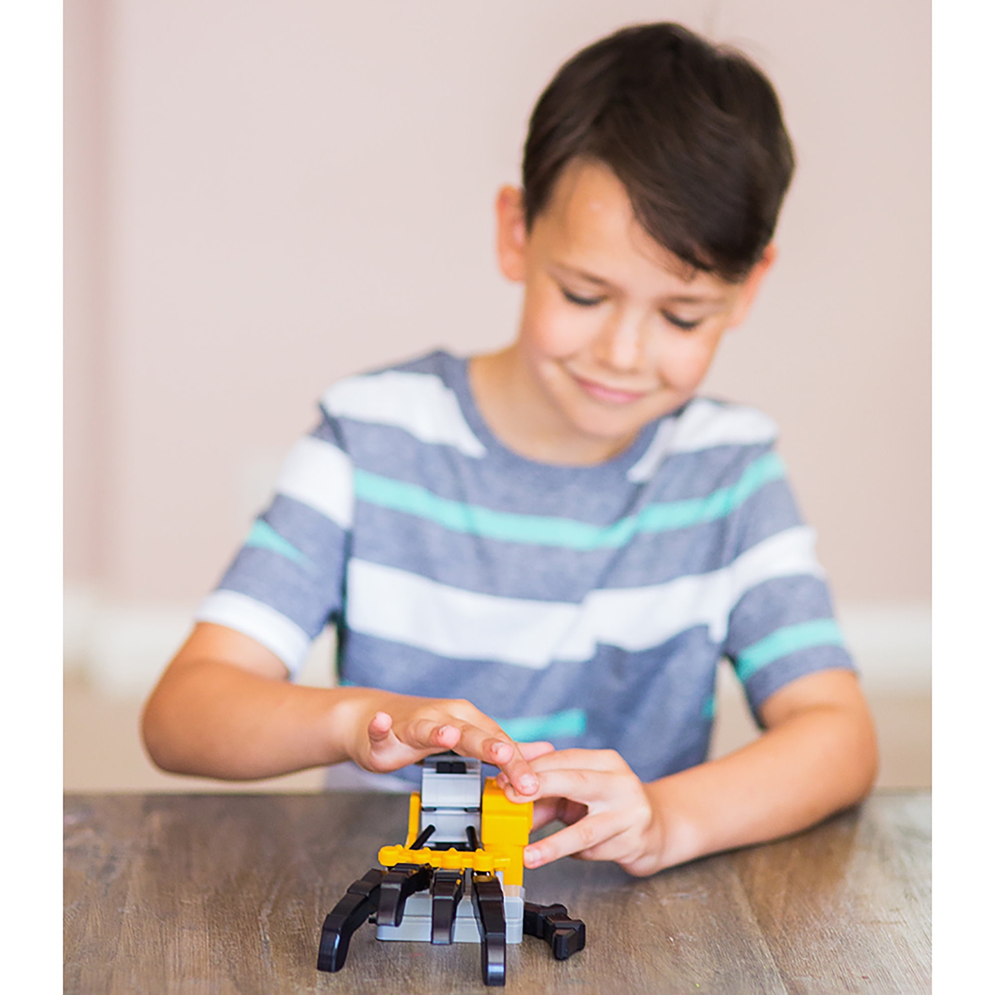 4M: KidzRobotix - Motorized Robot Hand - DIY Building Science Kit, Programmable Drum, Lever-Based Fingers, Precision Gear System, STEM Toy, Kids 8+