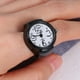 thumbnail image 2 of Anillo de dedo con forma de reloj unisex, de cuarzo, elegante y moderno (negro), 2 of 5