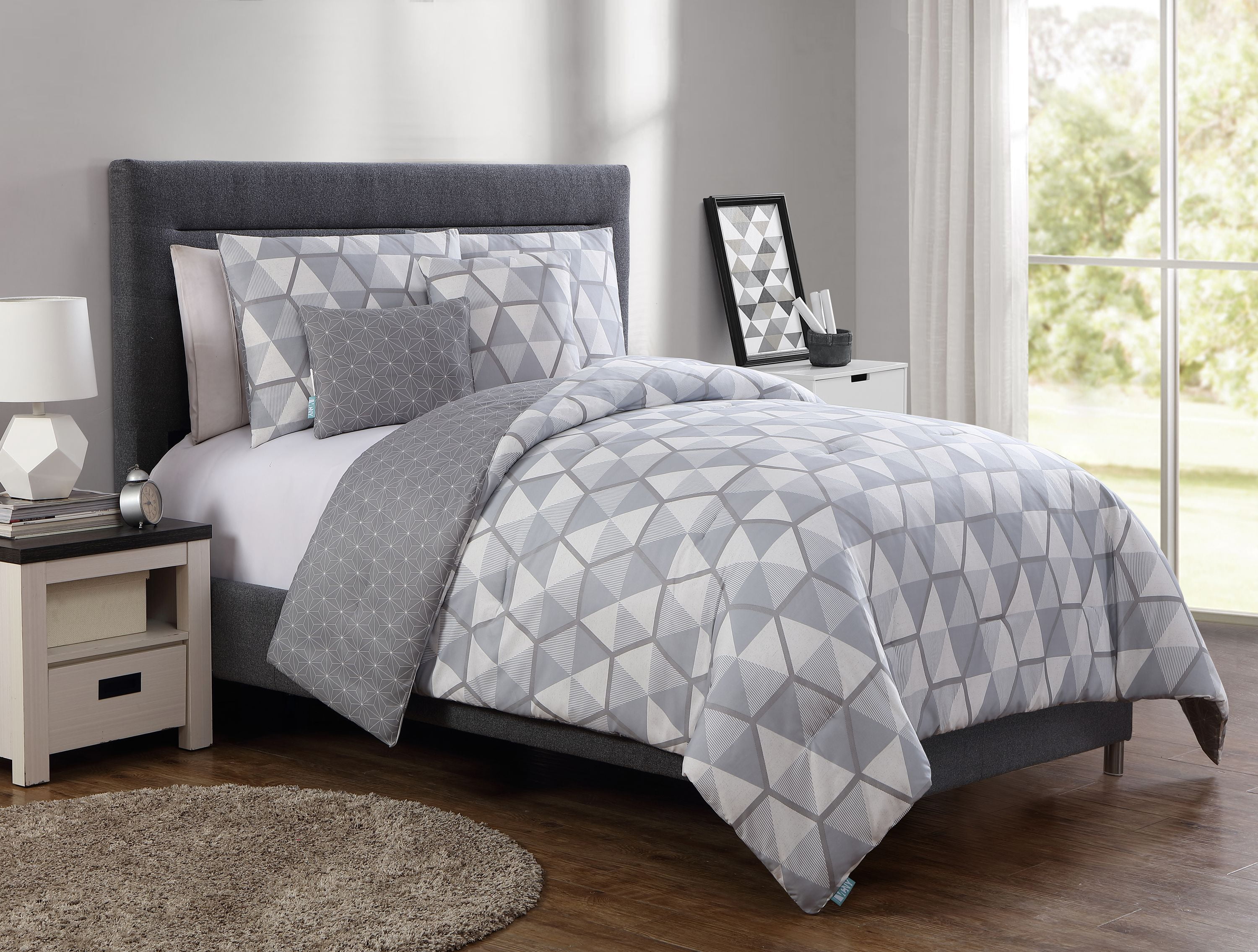 VCNY Home Brynley Reversible Geometric Comforter Set, Full, Grey