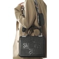 thumbnail image 4 of Set de bolsas Steve Madden incluye 2 piezas, 4 of 7