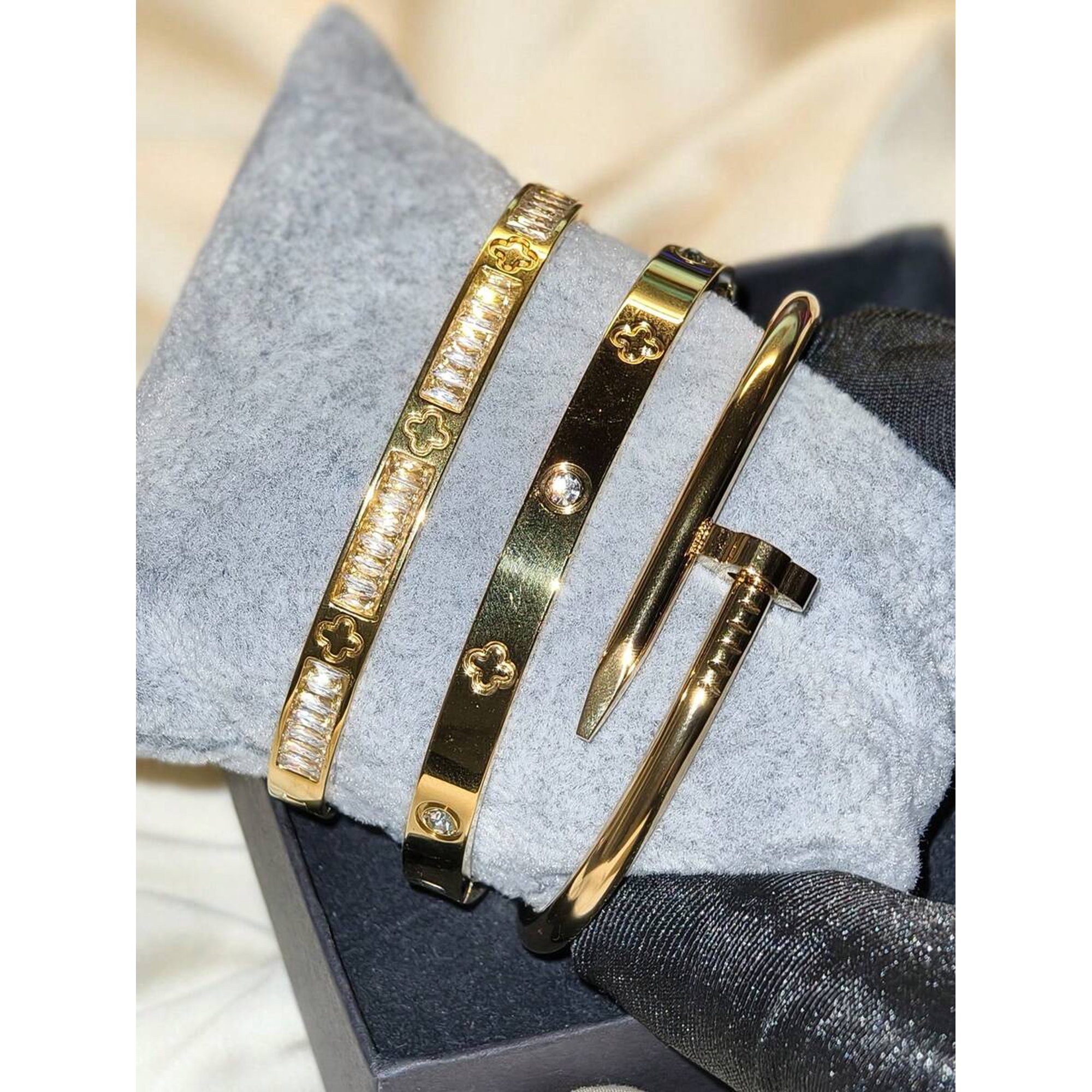 Gold-6 Stainless Steel Rhinestone Clover & Nail Bangle Bracelet Set Of 4