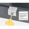 thumbnail image 4 of Cerraduras para marcos de puertas corredizas, ajustables con almohadillas protectoras para evitar rayones, fácil instalación para uso inmediato, que mejoran la seguridad en el hogar y la oficina, 4 of 5