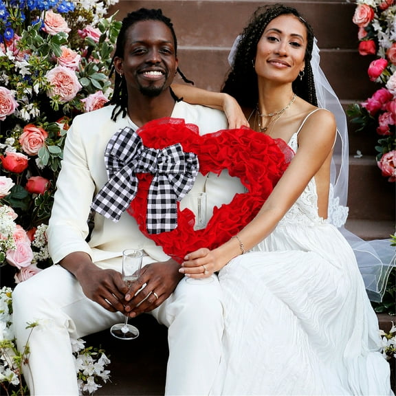 Valentine's Day Heart Shaped Wreath Red Ruffled Fabric with Black & White Plaid Bow 40cm/15.75inch Decorative Hanging Door Wreath for Valentine's Day Home Decorations