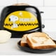 thumbnail image 2 of Uncanny Brands Peanuts Snoopy tostador de dos rebanadas - Brinda tu beagle favorito en tu tostada, 2 of 5