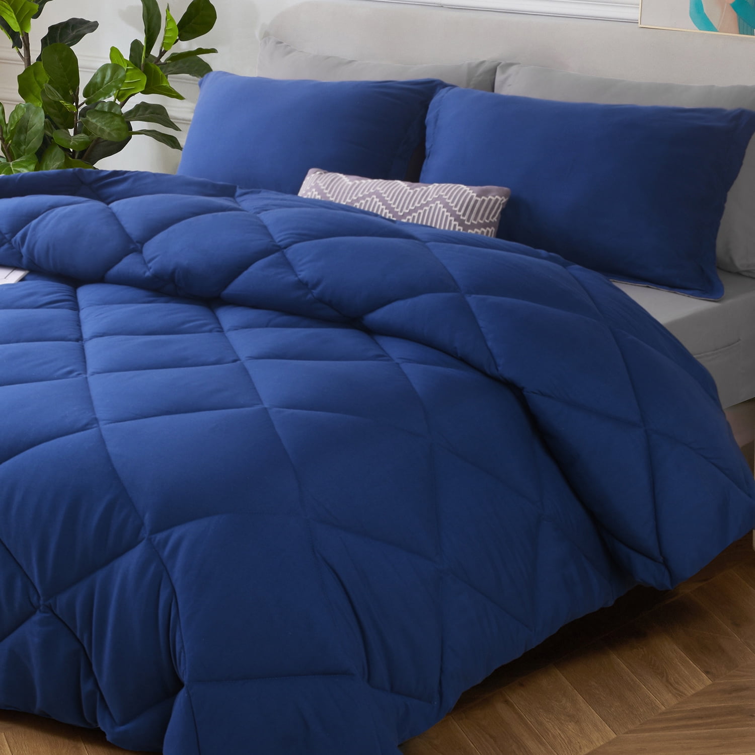 HIG 7 Piece Reversible Full Comforter Set - Navy Quilted Down Alternative Bedding All Season Super Soft Microfiber Bed in a Bag Includes Sheets Pillowcases Shams