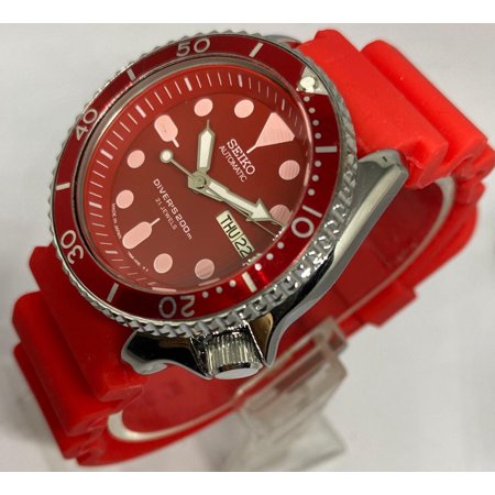Seiko Automatic Diver's 200m 21 Jewels Red Dial Rotating Bezel Day/Date 7s26 Movement Japan Made Wrist Watch