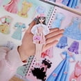 thumbnail image 2 of Muñeca magnética de papel para disfrazar princesa Yilia para niñas de 4 a 7 años, 2 of 9