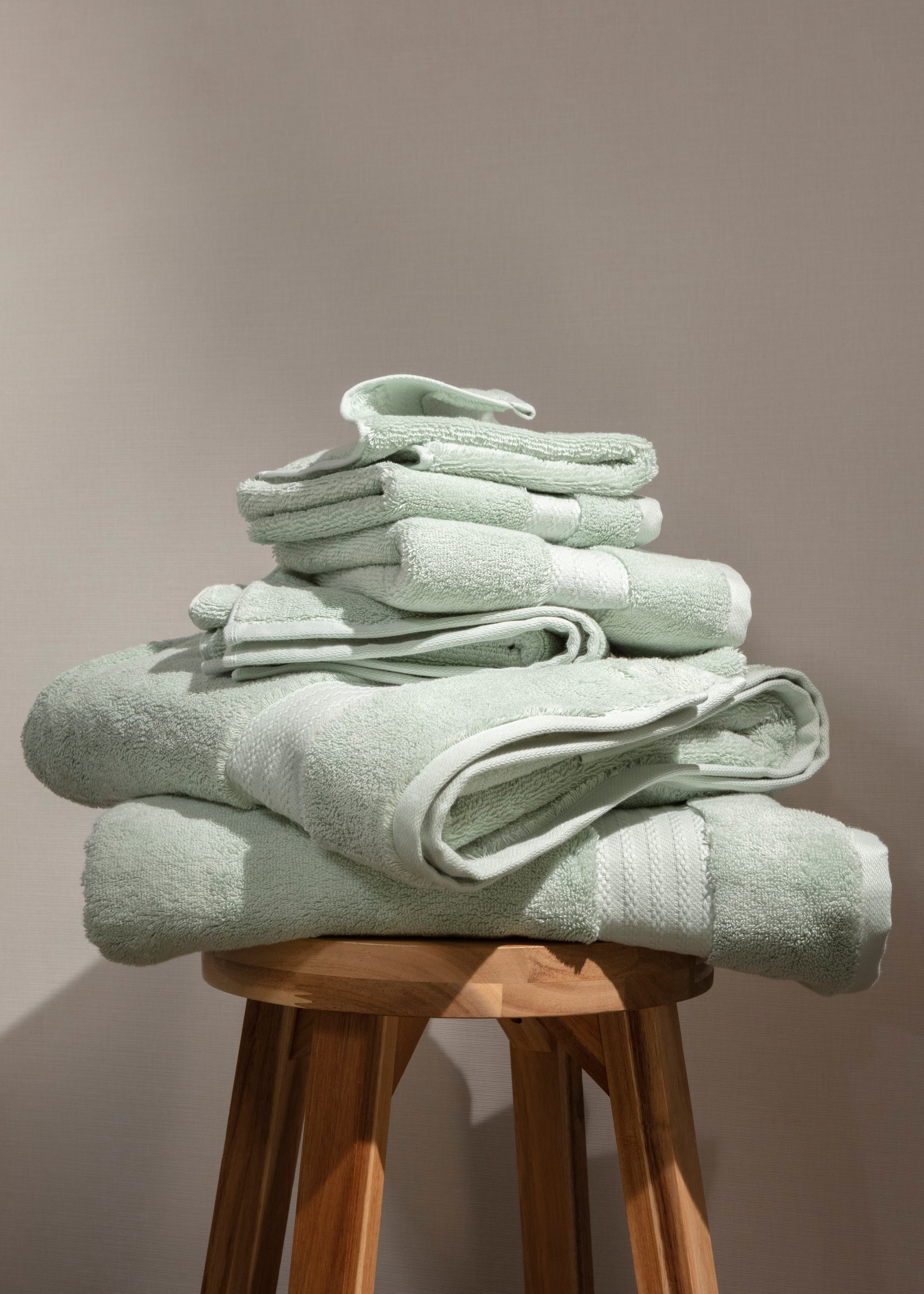 Fabdreams 100% Organic Cotton GOTS Certified 700 GSM Bathroom Towel Set of 6, 2 Bath Towels 30 x 56, 2 Hand Towels 16 x 30, 2 Wash Cloths 13 x 13, Green