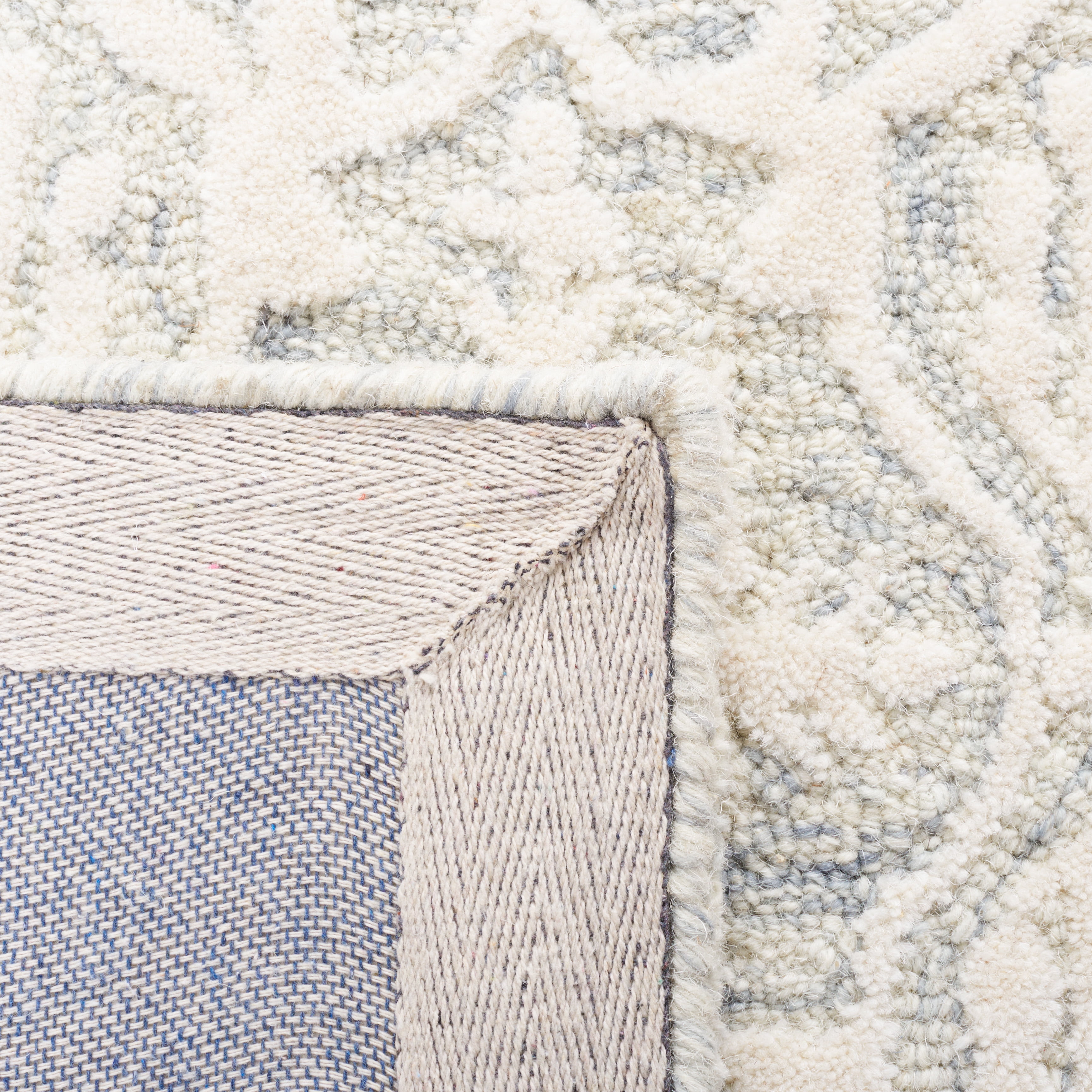 SAFAVIEH Metro Lorenzo Medallion Area Rug, Light Grey/Ivory, 6' x 6' Square