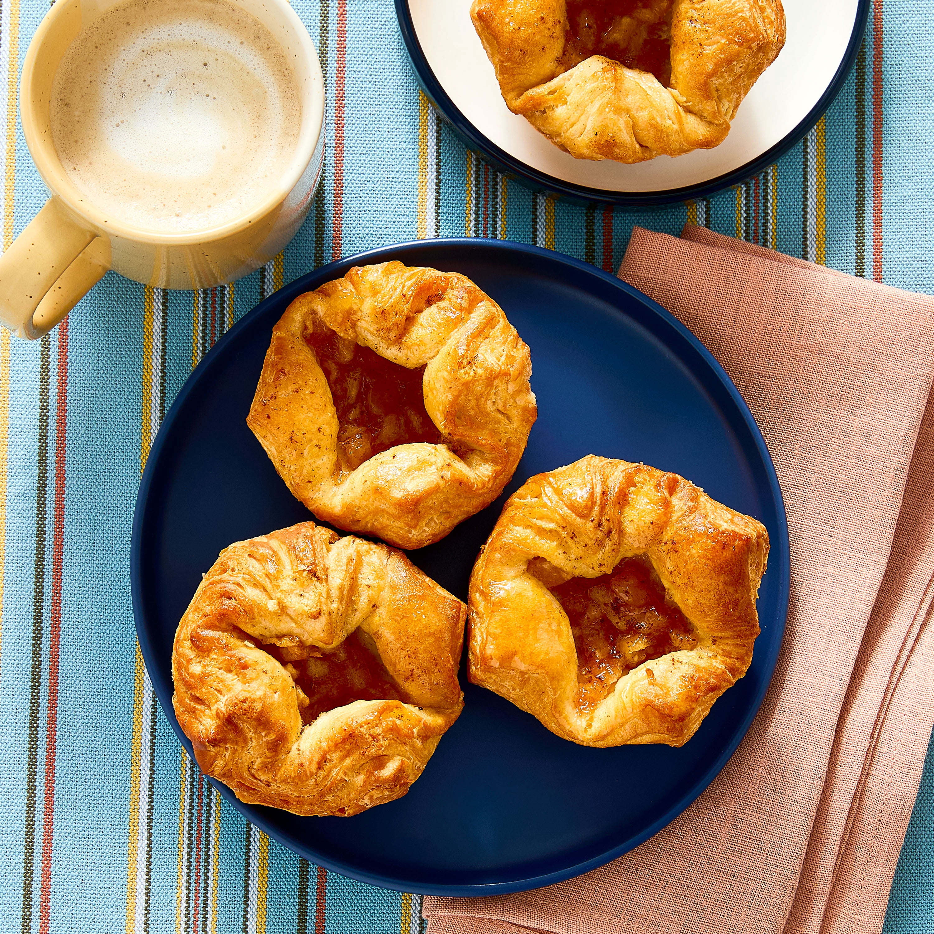 Marketside Spiced Apple Croissant Baked Muffins, 10.8 oz, 4 Count