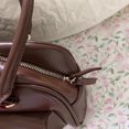 thumbnail image 4 of Bolso de mano de cuero para mujer bolso de viaje informal versátil de gran capacidad, 4 of 9