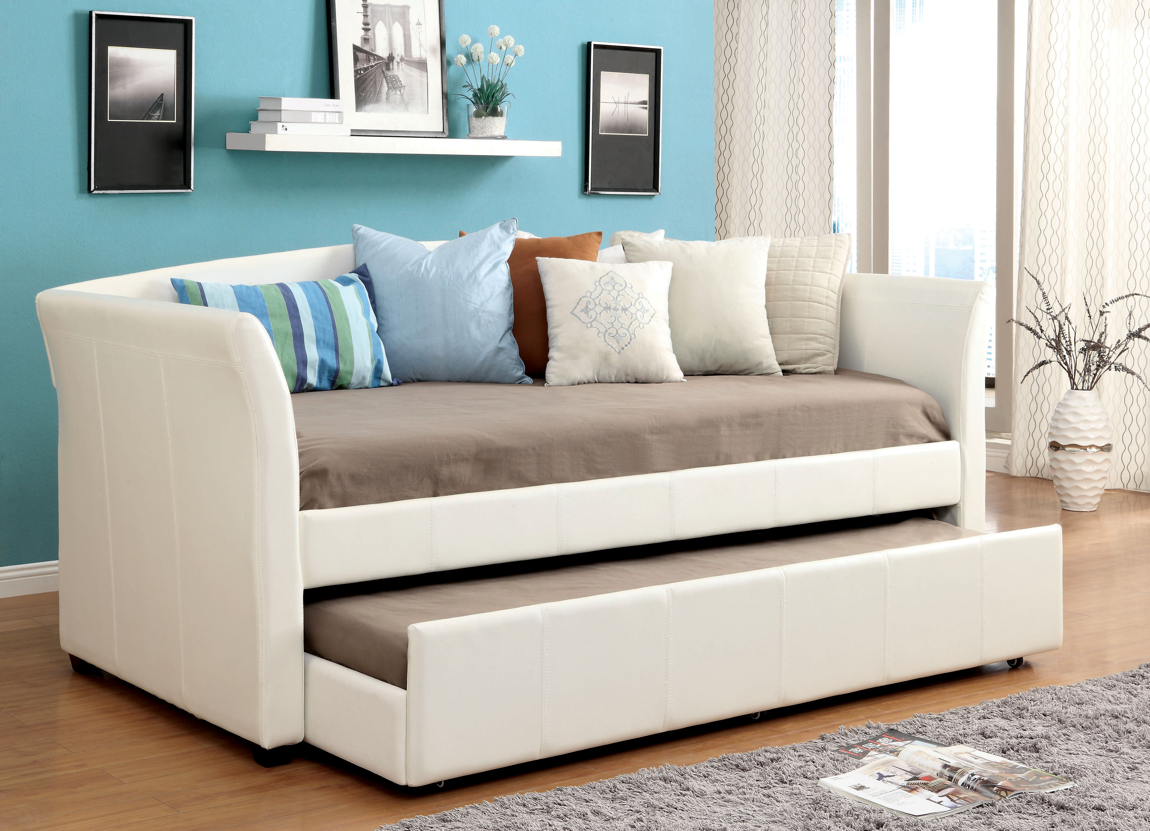 Jeanie Contemporary Twin Daybed with Trundle