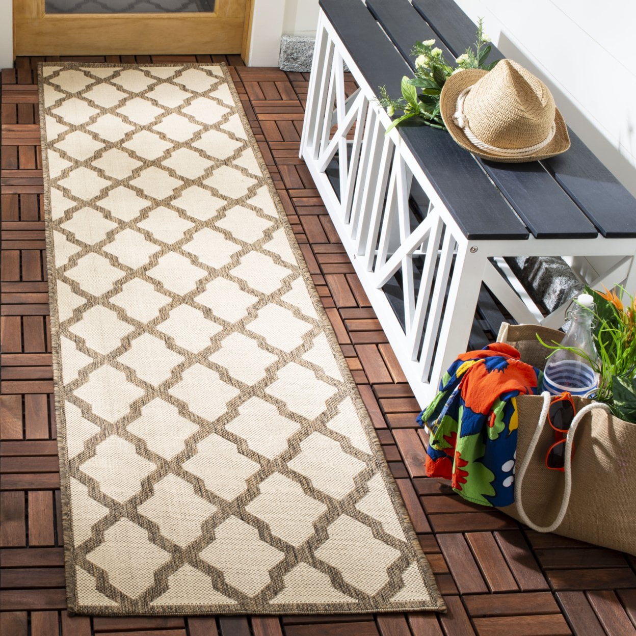 SAFAVIEH Beach House Loraine Trellis Indoor/Outdoor Area Rug Cream/Beige, 6'7" x 6'7" Square