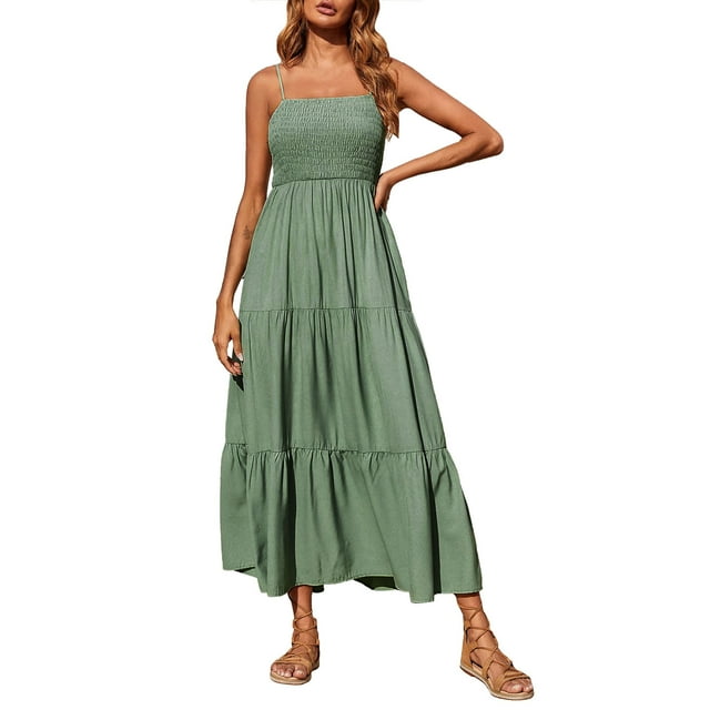 SMihono Robe Maxi Bohème d'Été pour Femmes Grande Taille Robe Longue Bohème à Bretelles Spaghetti Smockée à Étages Robe de Plage Sans Manches Robe Maxi Unie Robe de Plage Robe d'Été