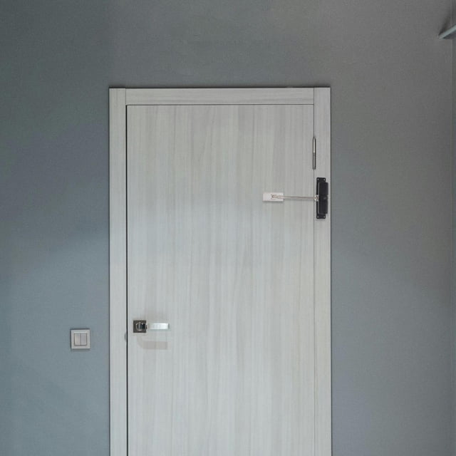UPGRATOR Dispositivo Automático Negro Para De Puertas Con Instalación Fácil Y Funcionamiento Seguro