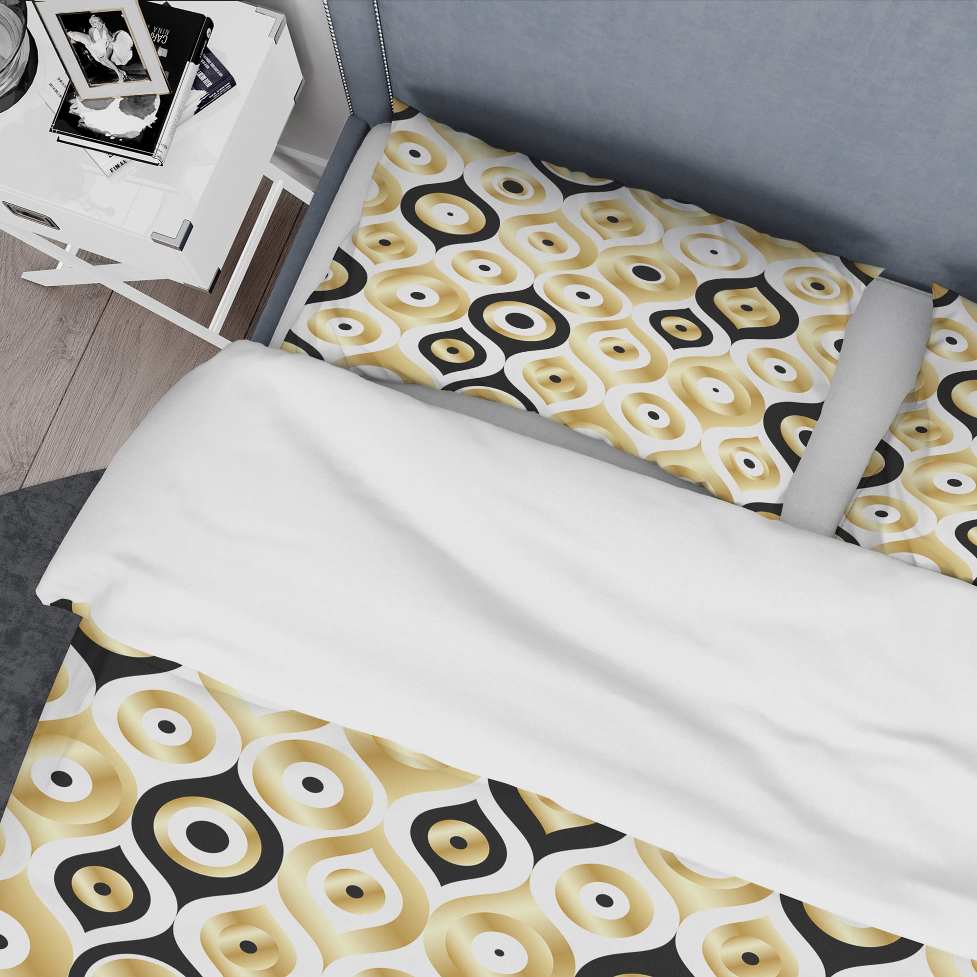 Designart 'Golden Art Deco Metallic Luxury Geometrics' Mid-Century Modern Duvet Cover Set