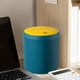 thumbnail image 4 of Cubo de basura, bote de basura pequeño tipo prensa, cubo de basura para oficina, mini cubo de basura para el hogar con tapa, cubo de basura pequeño para sala de estar, cubo de basura de escritorio, 4 of 6
