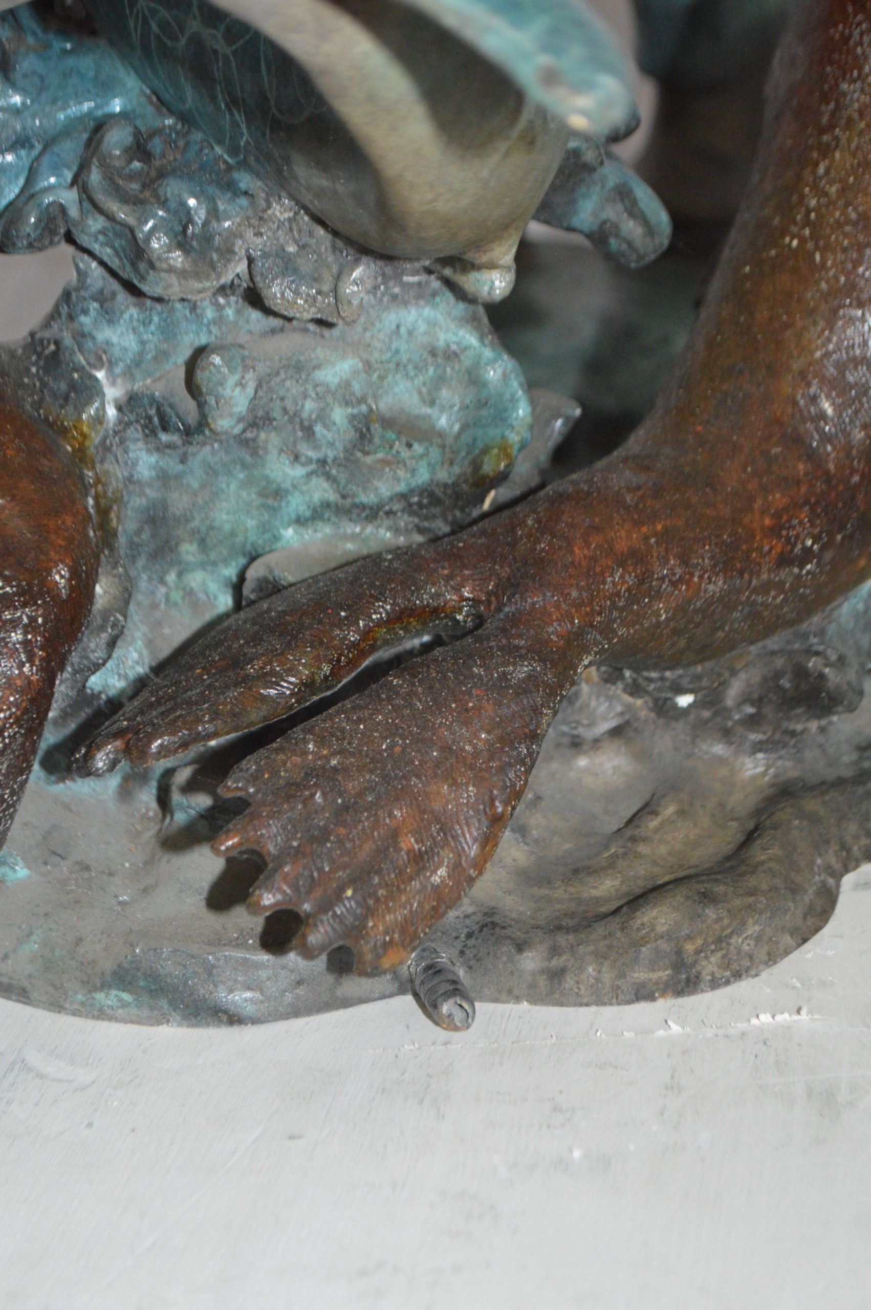 Nifao Girl feeding a dolphin and seals – Outdoor Bronze Fountain, Garden Water Feature, 28"L x 17"W x 37"H