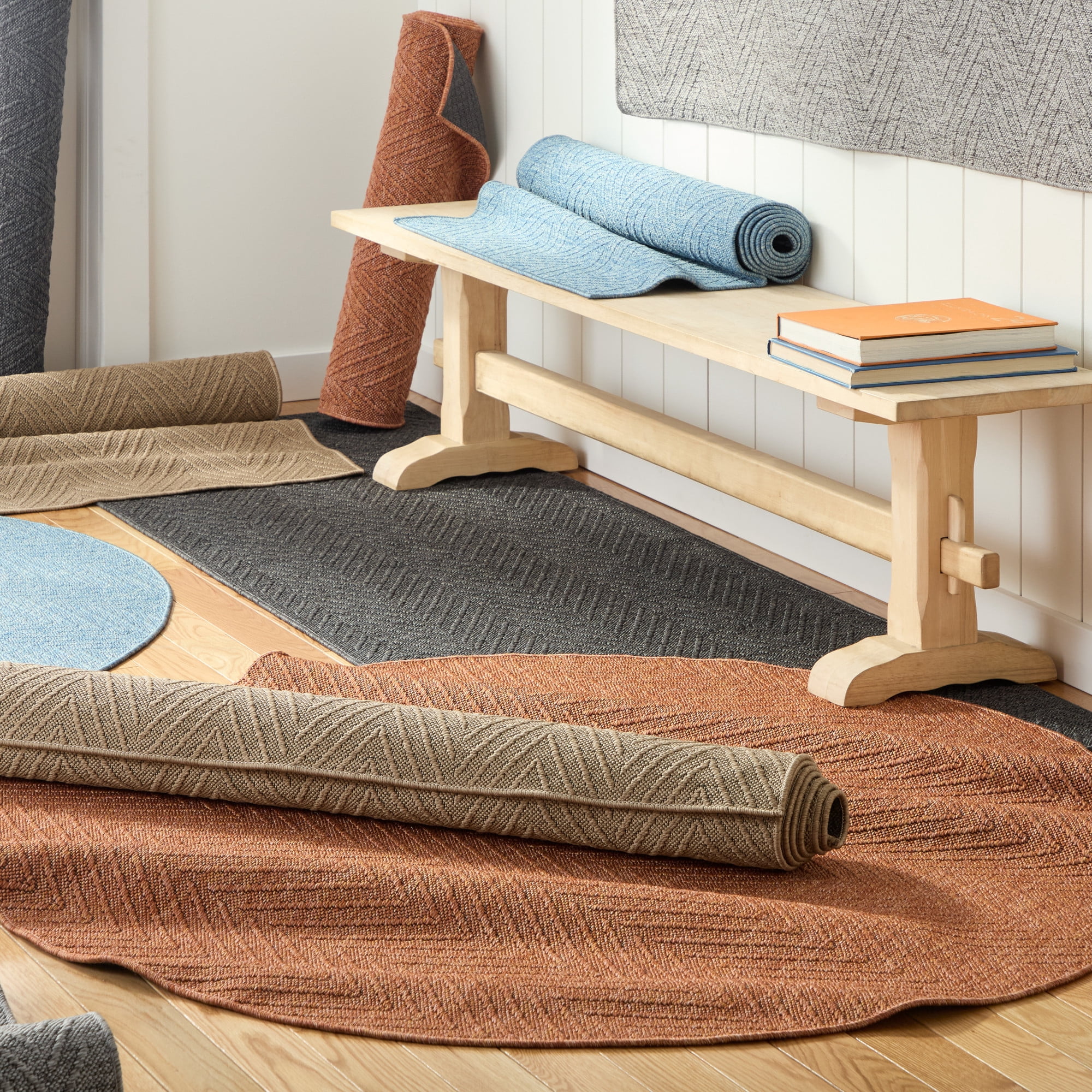 TOWN & COUNTRY BASICS Pax Herringbone Textured Solid Everwash® Washable Runner Area Rug, Low Pile, Non-Slip Backing, Easy Clean Pet & Family Friendly Rug, Dark Grey, 2'5"x10'2"