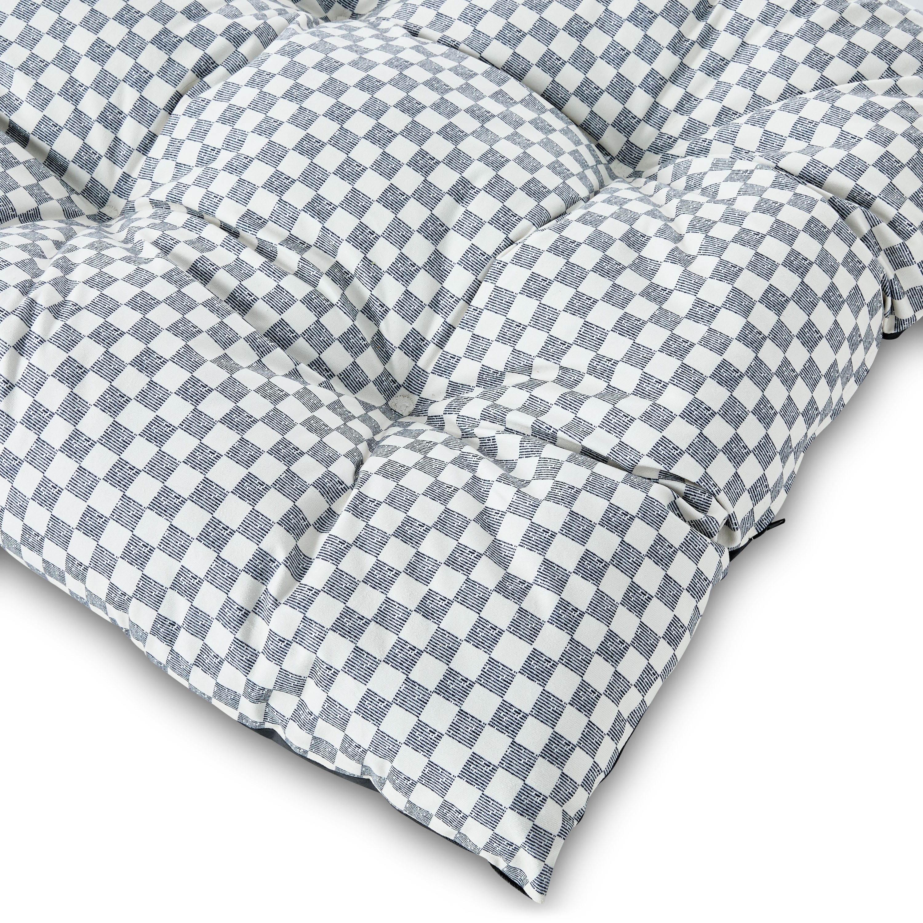 Vibrant Life Extra Large Tufted Pillow Dog Bed, Black and White, 34" x 46"