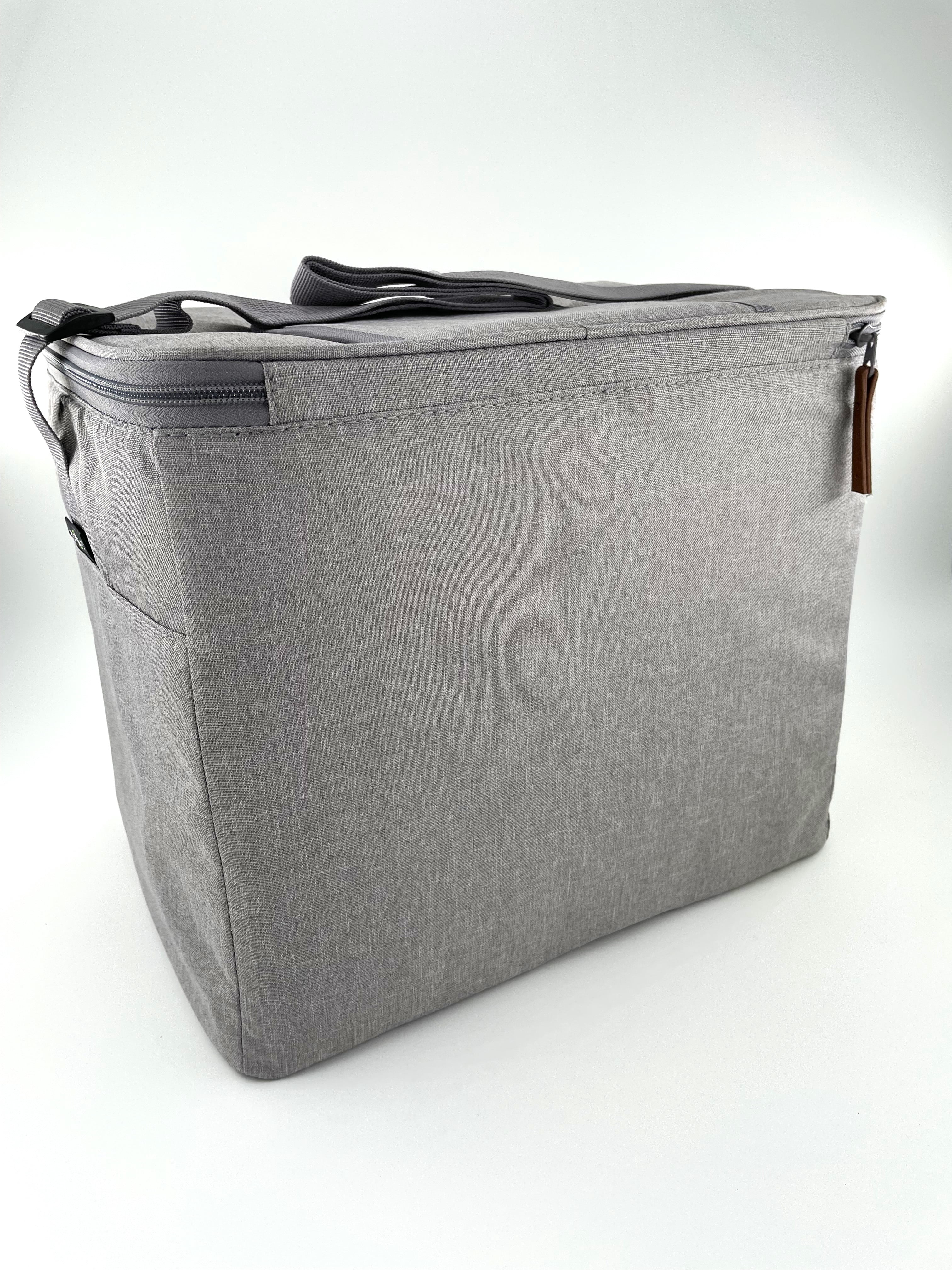 Igloo MaxCold Heritage Hard Liner 24-CAN Cooler - Grey