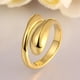 thumbnail image 3 of Anillo ajustable de latón chapado en oro de 18 quilates, talla 7, diseño abierto en forma de lágrima, apilable, sencillo y llamativo para mujer y hombre., 3 of 4