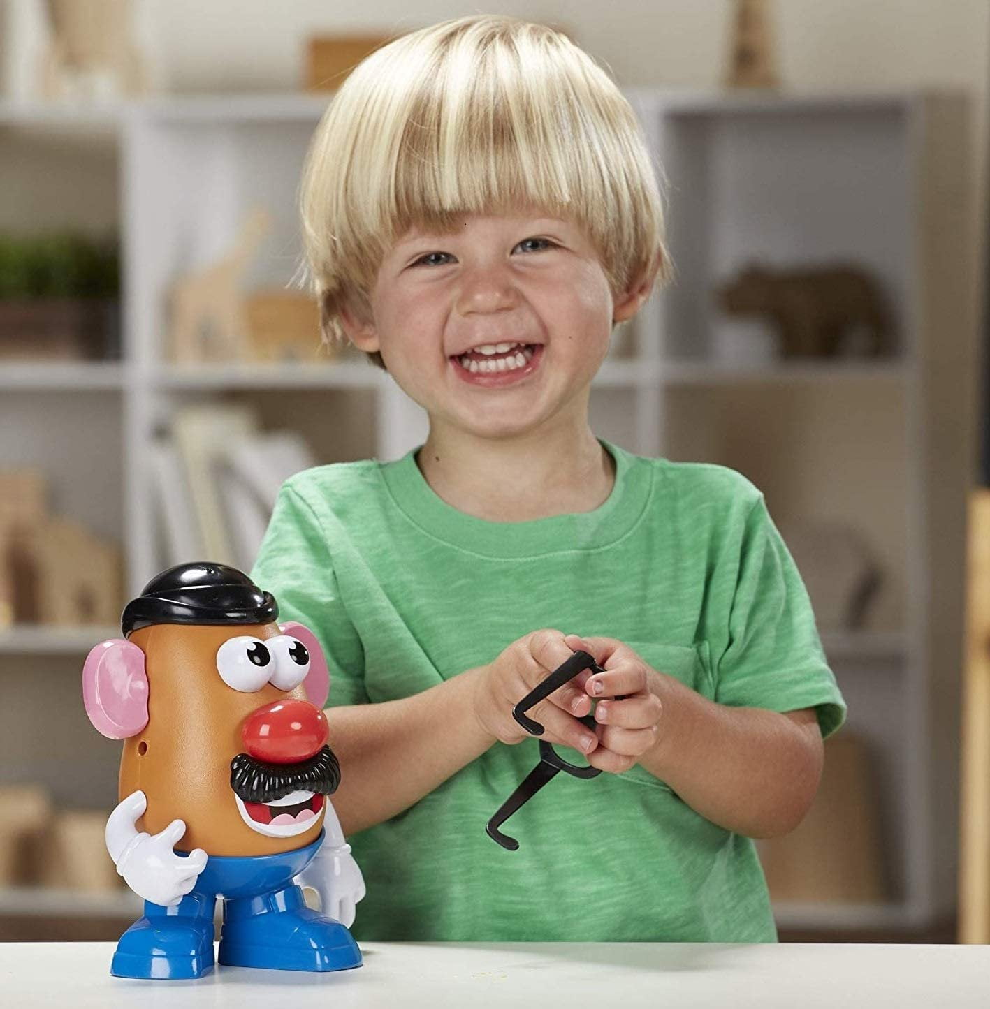 Playskool Friends Mr. Potato Head Classic Interactive Kids Gift Set, Ages 2+, Includes 11 Accessorie(图4)