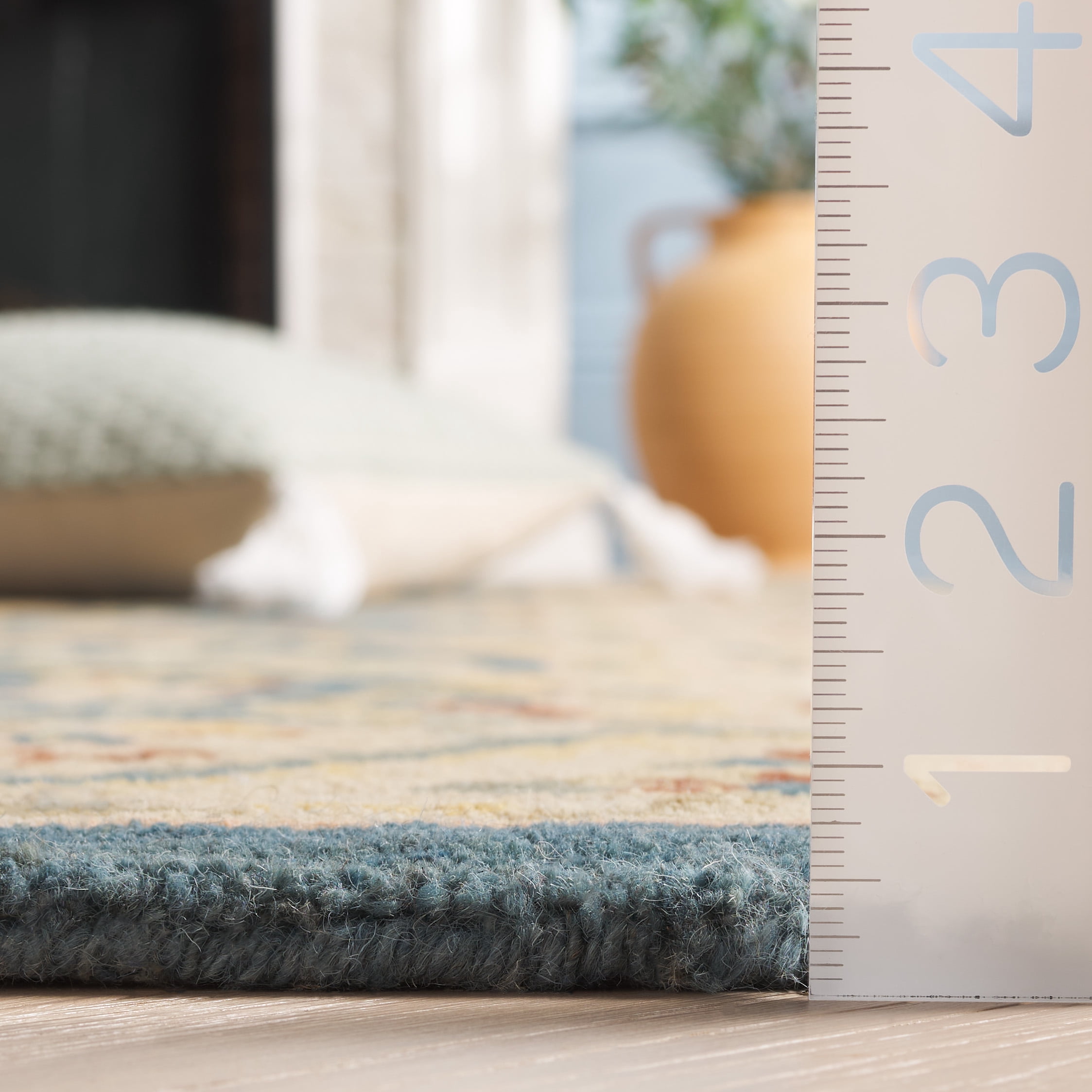 SAFAVIEH Antiquity Toireasa Oriental Wool Area Rug, Blue, 4' x 6'