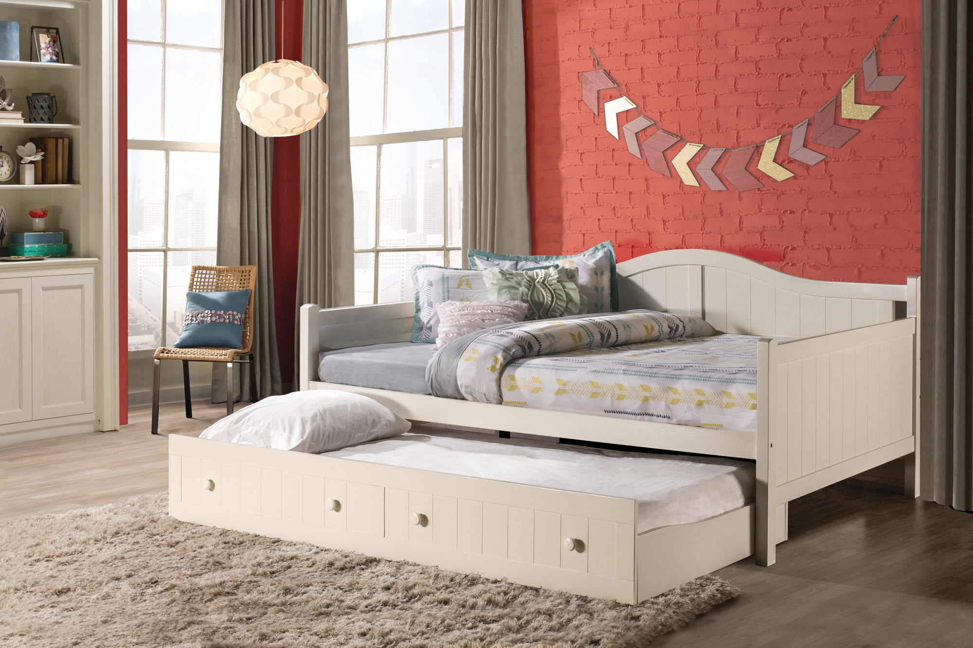 Hillsdale Furniture Staci Traditional Arched Wood Full Daybed with