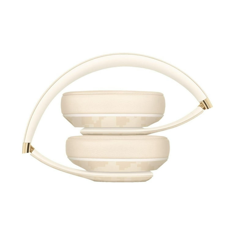 Restored Beats Studio3 Wireless Headphones - Camo Collection