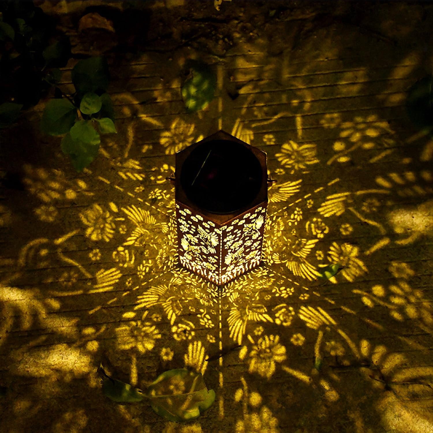 Hummingbird Solar Lantern Lights for Hanging or Table Outdoor Waterproof , Solar Courtyard Projection lamp, Gift for Women Mon Grandma Hanging Lights for Patio Courtyard Garden