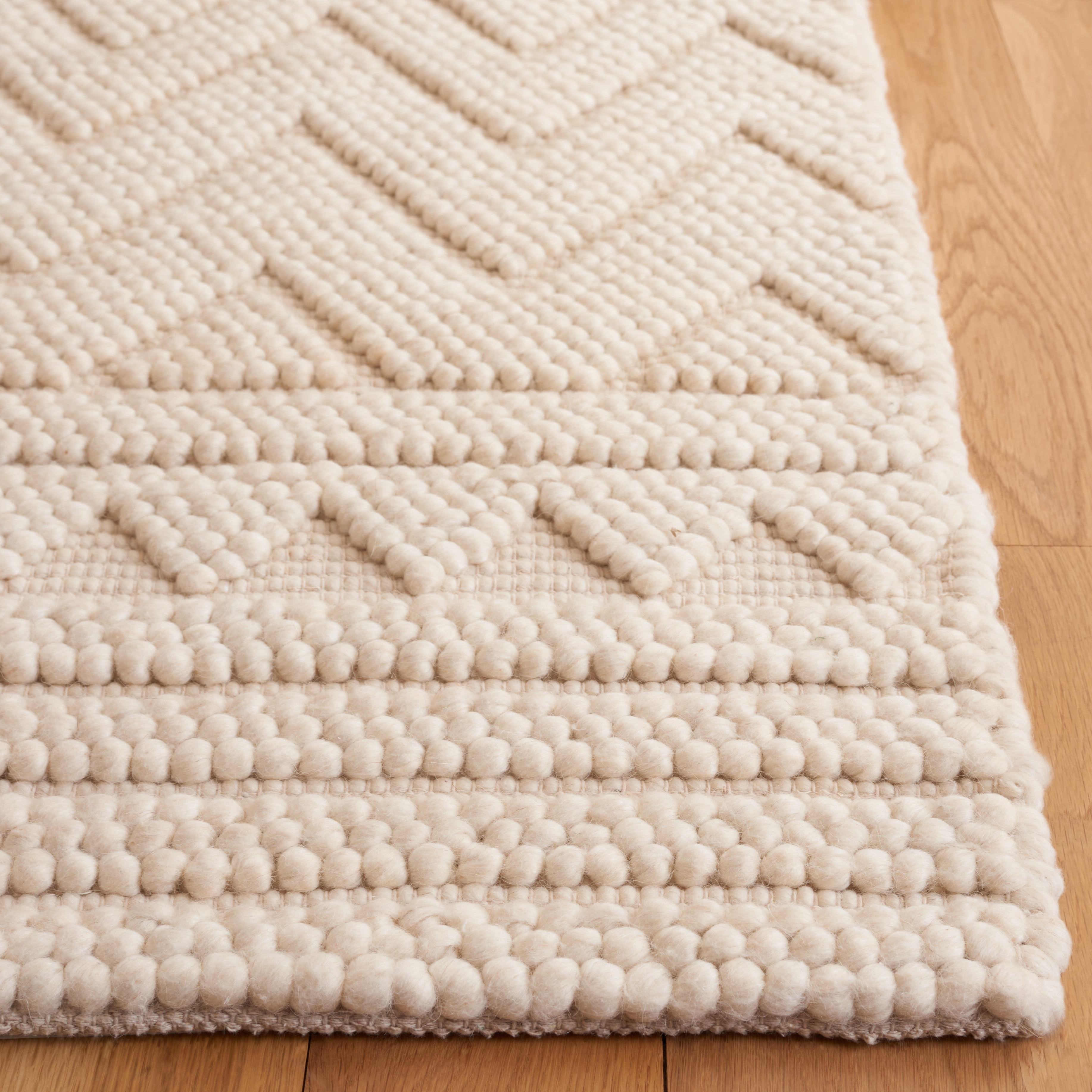 SAFAVIEH Natura Braylon Striped Area Rug, Beige, 6' x 6' Square