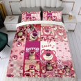 thumbnail image 4 of Oso de Fresa Lotso Conjunto de sábanas temático, trío de piezas, cómodo y amigable con la piel, diseño único, regalo de decoración para el hogar para familiares, amigos y fans, 90 cm * 190 cm, 4 of 6