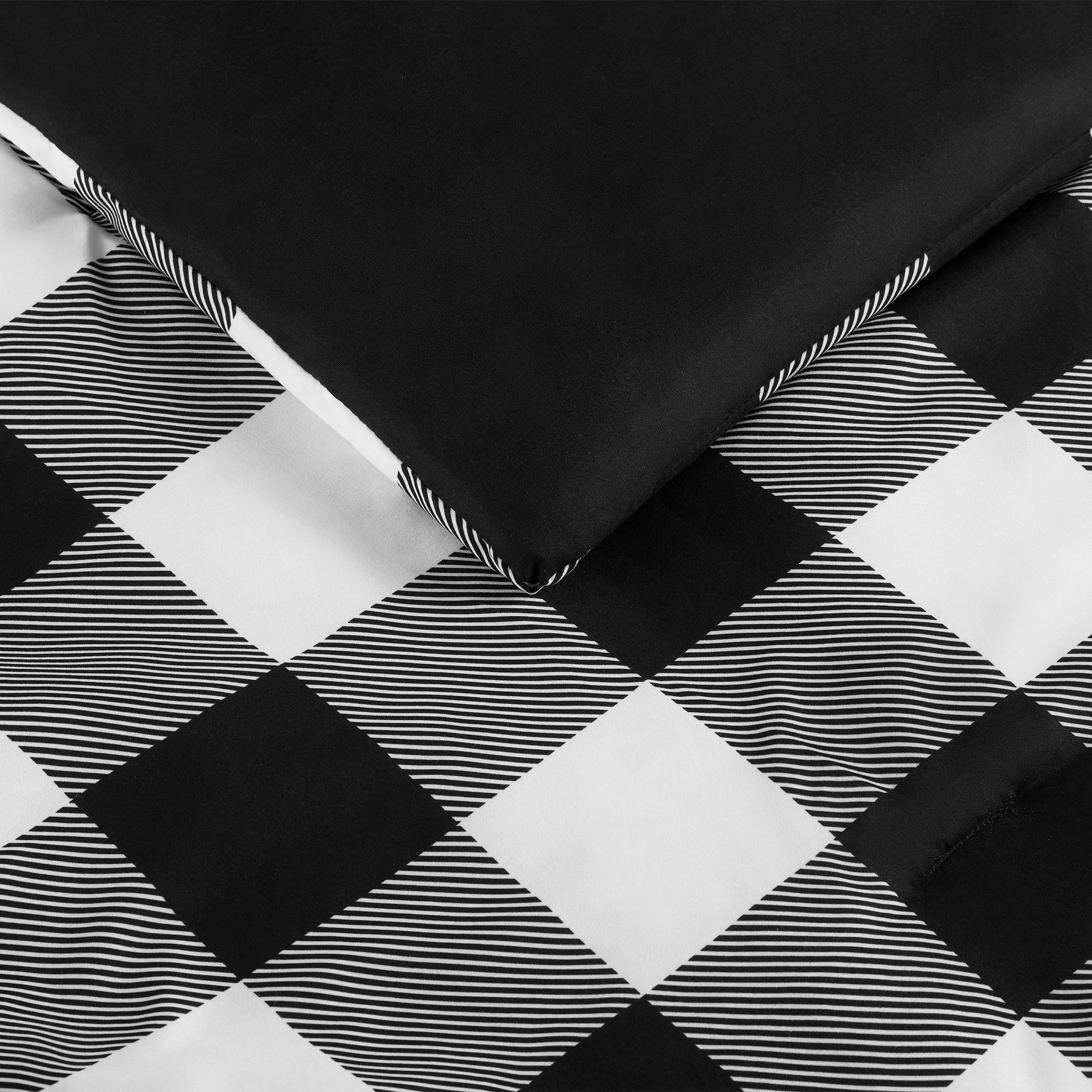 Serta Simply Clean Alex Black & White Buffalo Check Plaid Antimicrobial Comforter Set, King (3-Piece)