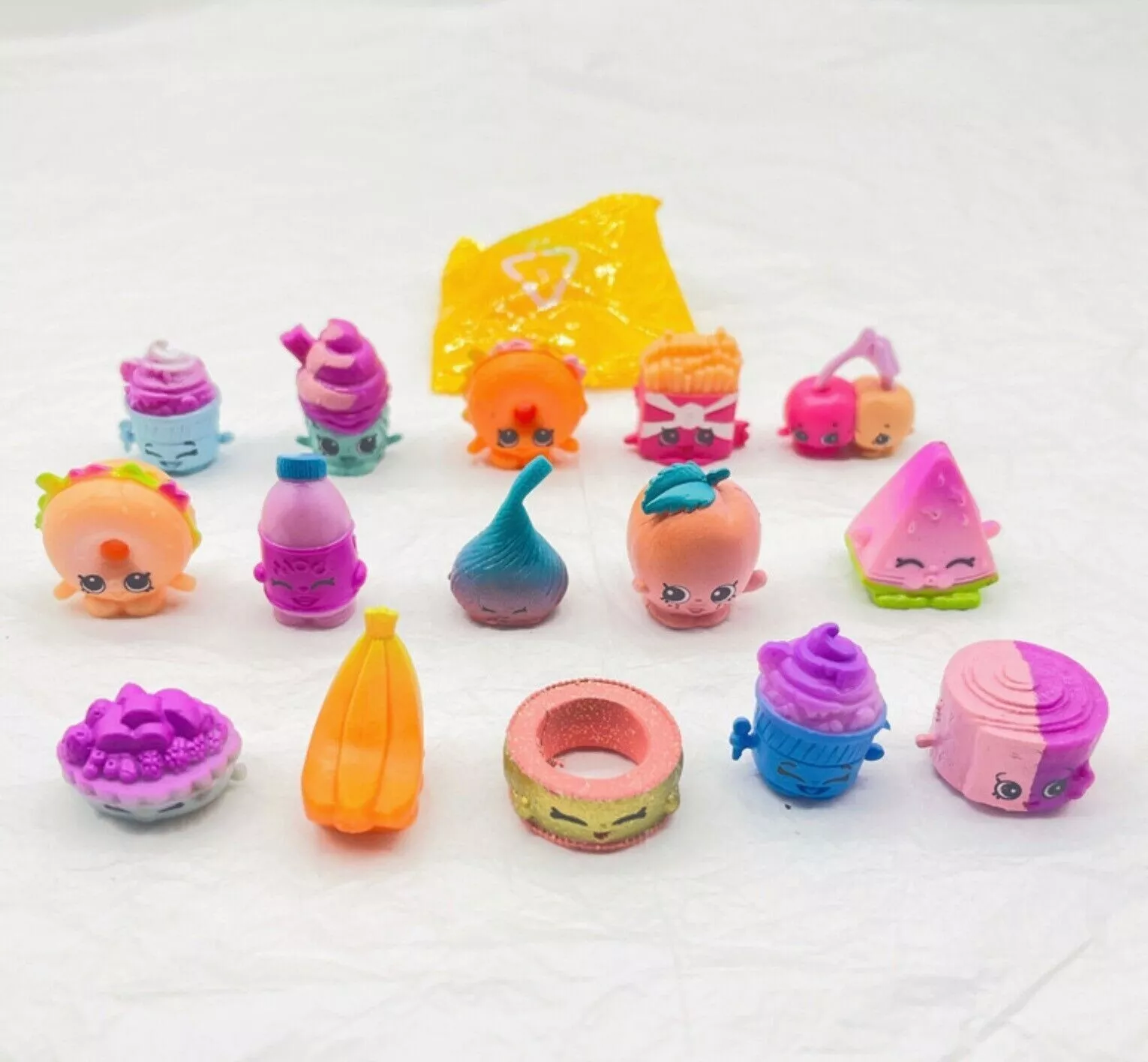 Shopkins New Collectible Lot of 20 Blind Bags