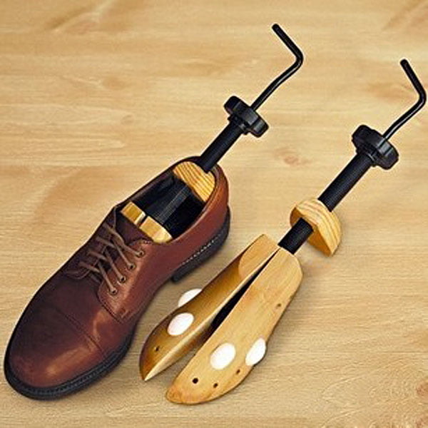 A Pair of Novelty Unisex 2-Way Adjustable Wooden Shoe Stretchers Shoe Expanders 